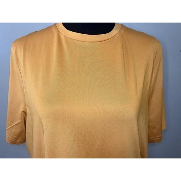 Reebok Women’s Speedway T-shirt Peach Fuzz Color 2X NWT $25 MSRP - Picture 3 of 11